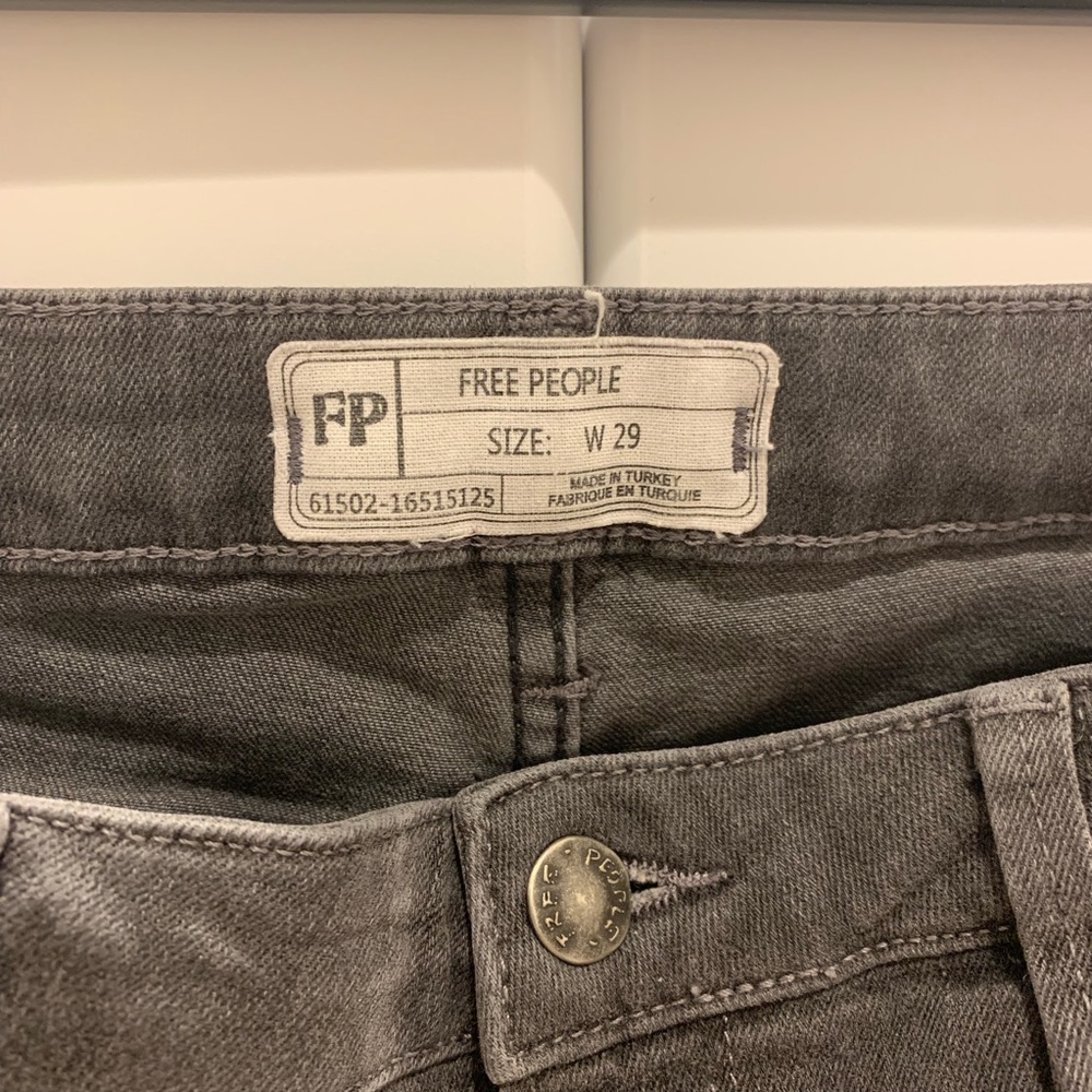 Free People Straight Frayed Hem Crop Jeans